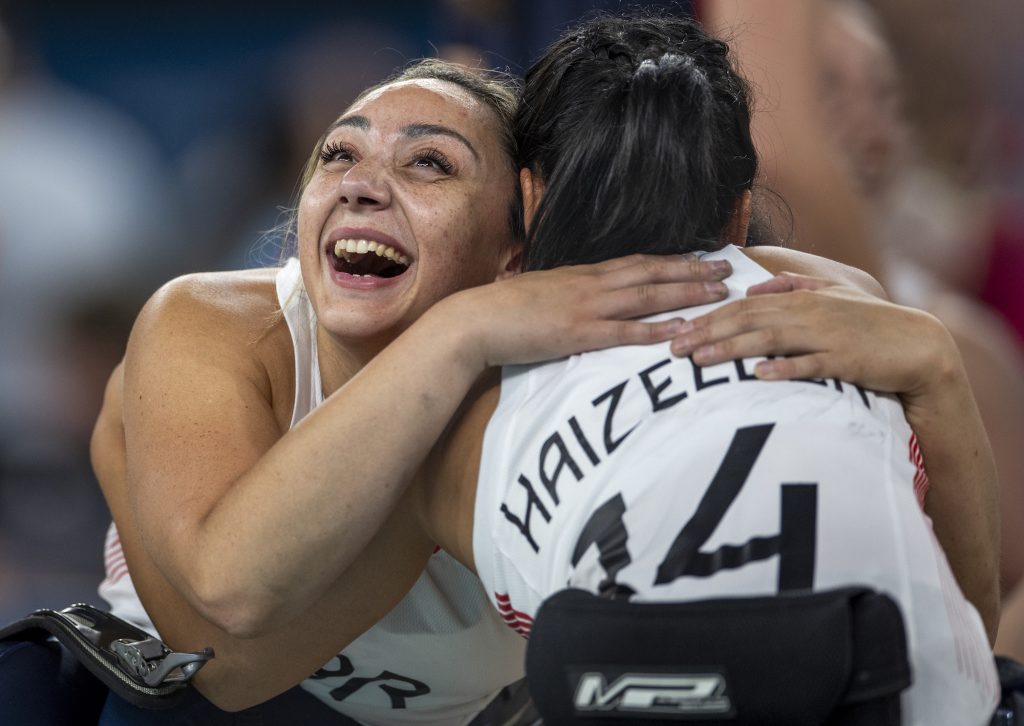 Équipe féminine de basket-ball en fauteuil roulant