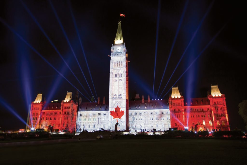 Northern Lights — Sound and light show on Parliament Hill / Aurores boréales - Spectacle son et lumière sur la colline du Parlement